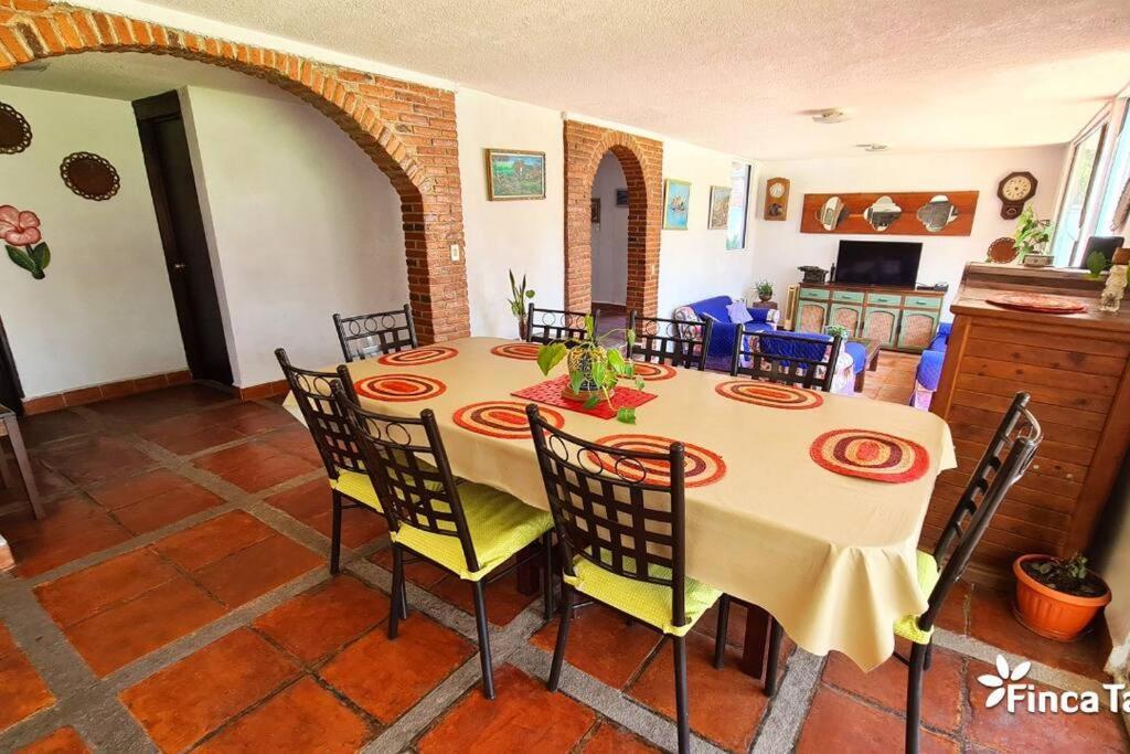 Finca Taino. Hermosa Casa Con Alberca 休特佩克 外观 照片